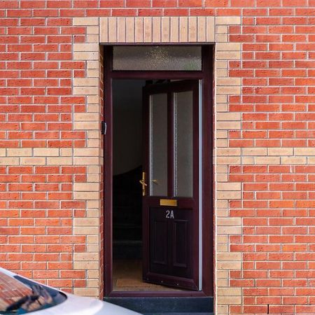 Stayright- 2 Bedroom House, Centrally Located & Close Walk To City Centre كارديف المظهر الخارجي الصورة