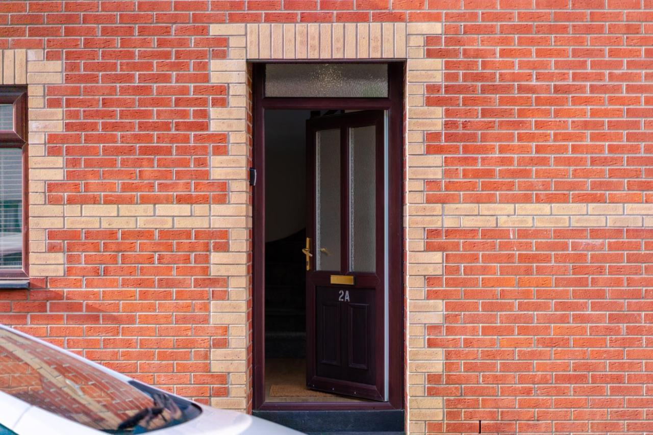 Stayright- 2 Bedroom House, Centrally Located & Close Walk To City Centre كارديف المظهر الخارجي الصورة