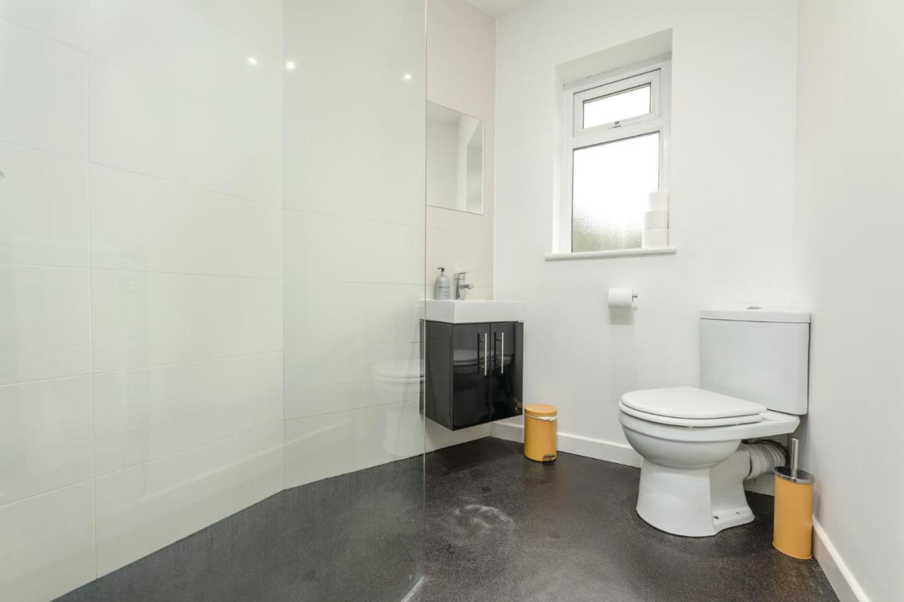 Stayright- 2 Bedroom House, Centrally Located & Close Walk To City Centre كارديف المظهر الخارجي الصورة